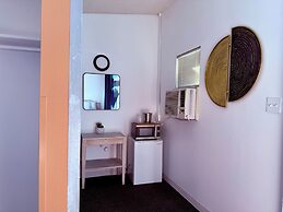 Foghorn Harbor Inn
