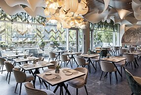 Hotel ILUNION Atrium