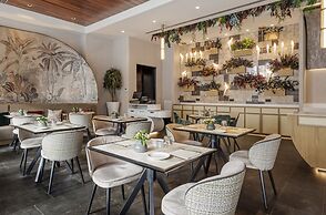 Hotel ILUNION Atrium