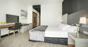 Hotel ILUNION Atrium