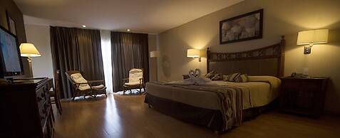 Howard Johnson by Wyndham San Pedro Resort & Marina