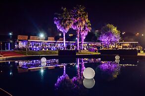 Howard Johnson by Wyndham San Pedro Resort & Marina