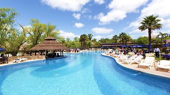 Howard Johnson by Wyndham San Pedro Resort & Marina