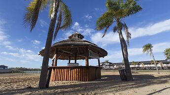 Howard Johnson by Wyndham San Pedro Resort & Marina