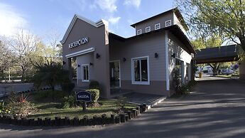 Howard Johnson by Wyndham San Pedro Resort & Marina