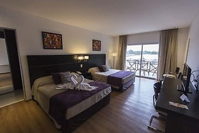 Howard Johnson by Wyndham San Pedro Resort & Marina