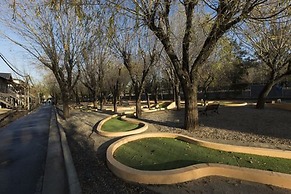 Howard Johnson by Wyndham San Pedro Resort & Marina