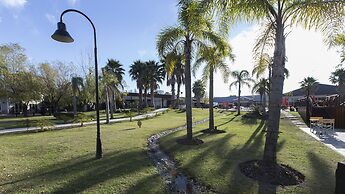 Howard Johnson by Wyndham San Pedro Resort & Marina