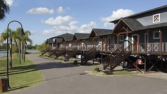 Howard Johnson by Wyndham San Pedro Resort & Marina