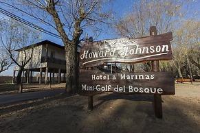 Howard Johnson by Wyndham San Pedro Resort & Marina