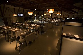 Howard Johnson by Wyndham San Pedro Resort & Marina