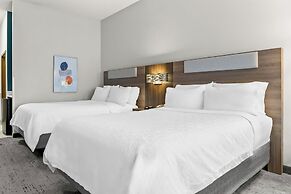 Holiday Inn Express Hotel & Suites Detroit-Novi by IHG