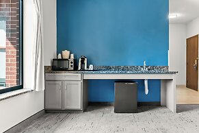 Holiday Inn Express Hotel & Suites Detroit-Novi by IHG