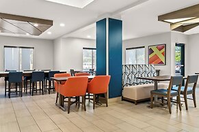 Holiday Inn Express Hotel & Suites Detroit-Novi by IHG