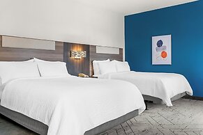 Holiday Inn Express Hotel & Suites Detroit-Novi by IHG