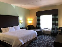 Hampton Inn & Suites Nashville @ Opryland