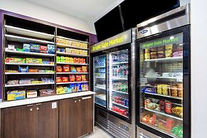 La Quinta Inn & Suites by Wyndham Raymondville