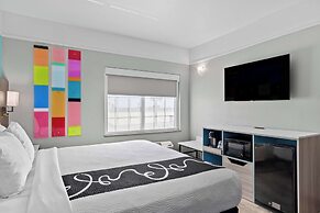 La Quinta Inn & Suites by Wyndham Raymondville