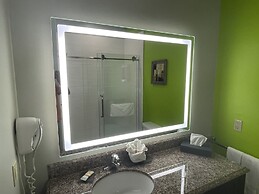 La Quinta Inn & Suites by Wyndham Raymondville