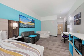La Quinta Inn & Suites by Wyndham Raymondville
