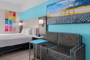 La Quinta Inn & Suites by Wyndham Raymondville