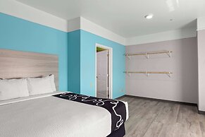 La Quinta Inn & Suites by Wyndham Raymondville