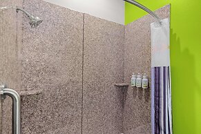 La Quinta Inn & Suites by Wyndham Raymondville