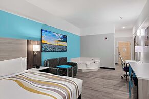 La Quinta Inn & Suites by Wyndham Raymondville