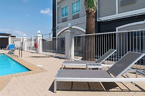 La Quinta Inn & Suites by Wyndham Raymondville