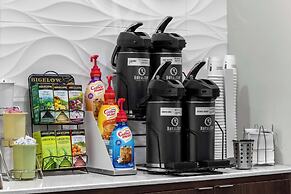 La Quinta Inn & Suites by Wyndham Raymondville