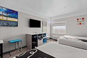 La Quinta Inn & Suites by Wyndham Raymondville