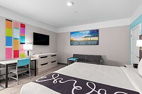 La Quinta Inn & Suites by Wyndham Raymondville