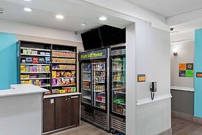 La Quinta Inn & Suites by Wyndham Raymondville