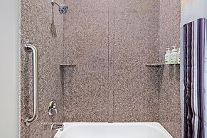 La Quinta Inn & Suites by Wyndham Raymondville