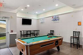 La Quinta Inn & Suites by Wyndham Raymondville