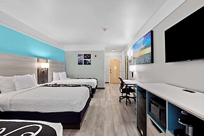 La Quinta Inn & Suites by Wyndham Raymondville