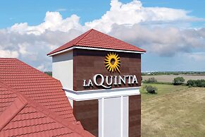 La Quinta Inn & Suites by Wyndham Raymondville