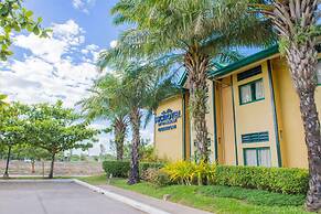 Microtel Inn by Wyndham Cabanatuan
