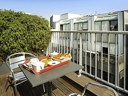 Relais de Lyon by Malone