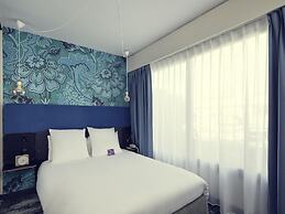 Relais de Lyon by Malone