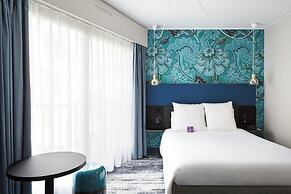 Relais de Lyon by Malone