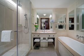 Futian Shangri-La Shenzhen