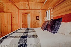 Fiddler Lake Resort