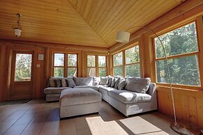 Fiddler Lake Resort