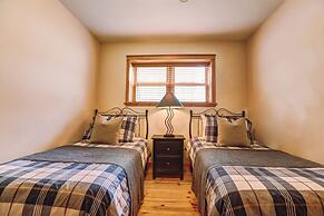 Fiddler Lake Resort