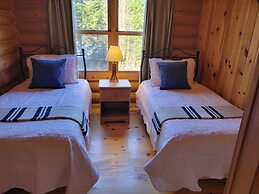 Fiddler Lake Resort
