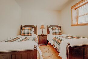Fiddler Lake Resort