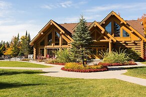 Fiddler Lake Resort