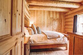 Fiddler Lake Resort