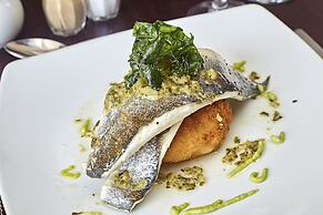 Farmers Kitchen Hotel